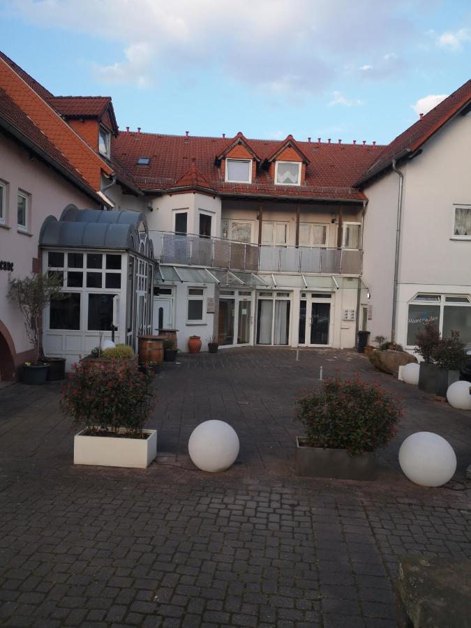 Hotel Zur Schlemmerscheune Weilerbach Exterior photo